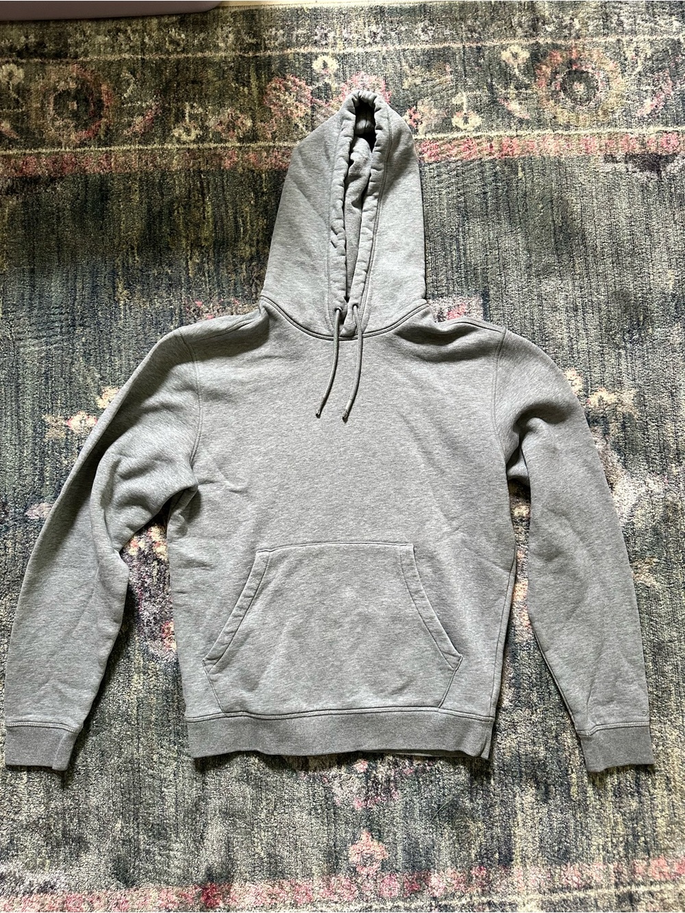 DSG Gray Pullover Hoodie with Kangaroo Pocket Women’s Small Casual Cozy Layer